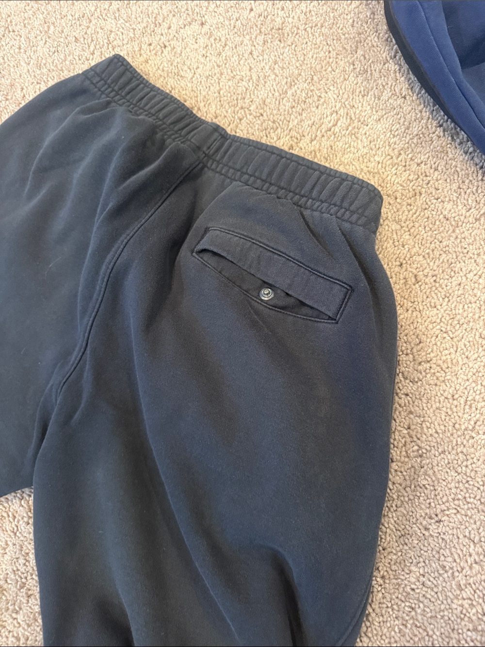 Nike sweatpants - Picture 4 of 4